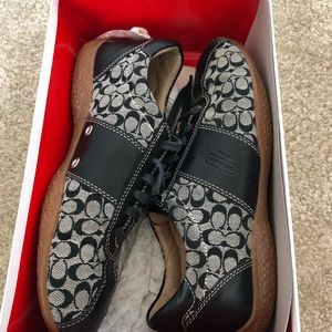 Coach used Stevie logo black/white sneakers 7.5